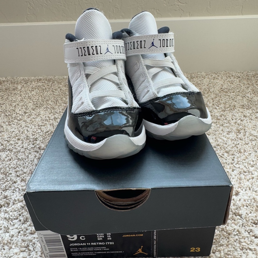 Jordan 11 Retro (TD) White / Black Dark Concord 9C Toddler